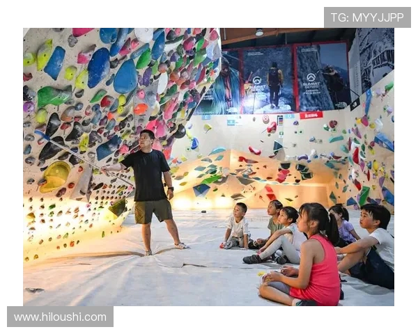 成都飞盘队在攀岩联赛中的经验与表现分析与点评